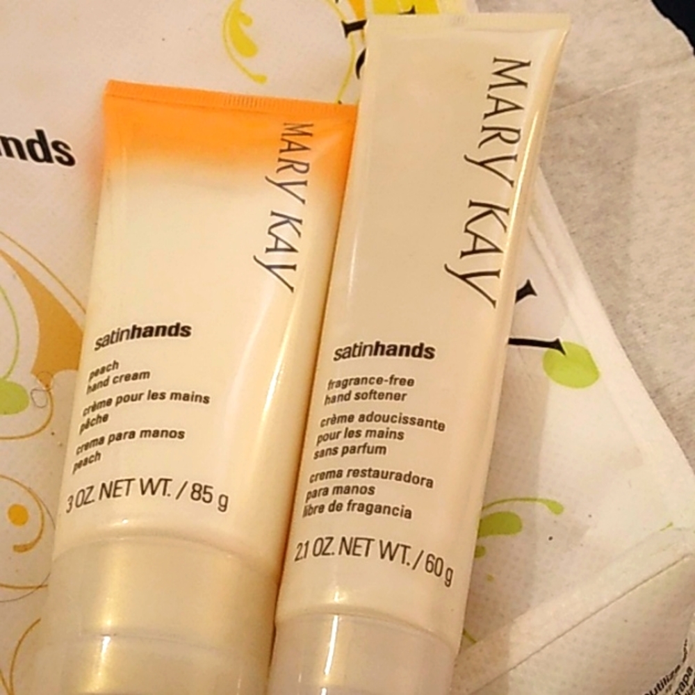 Mary Kay Satin Hands - Picture 1 of 7